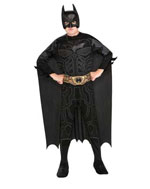 Un vestito in maschera da bambino da Batman per Halloween