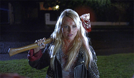 Un fotogramma del film horror Deathgasm (2015)