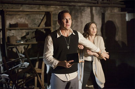 Gli attori Vera Farmiga e Patrick Wilson in un fotogramma del film horror L'Evocazione: The Conjuring