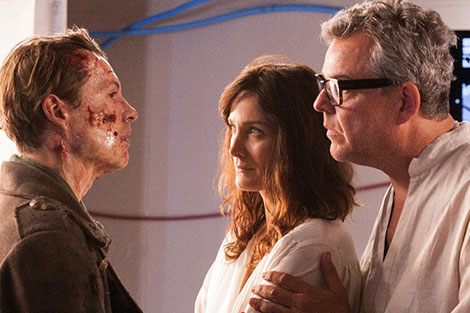 Un fotogramma del film horror Frankenstein (2015)