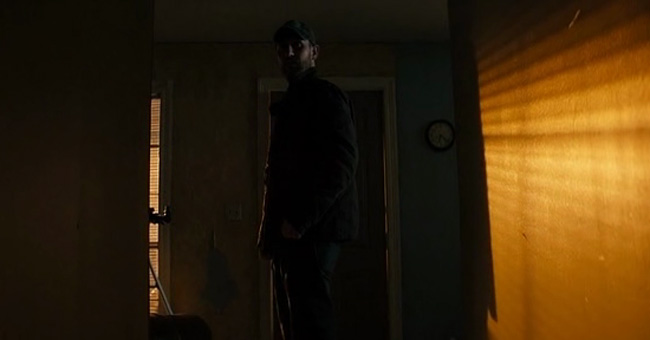 Un fotogramma del film horror The Neighbor