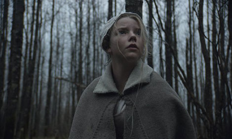 L'attrice Anya Taylor-Joy in un fotogramma del film horror The Witch (La Strega)