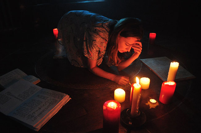 Un fotogramma del film del 2017 A Dark Song