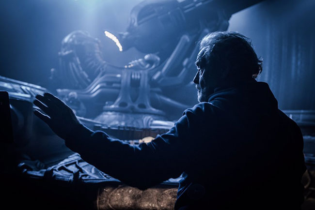 Un fotogramma del film horror del 2017 Alien: Covenant