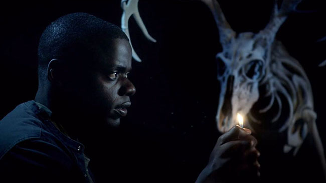 Un fotogramma del film del 2017 Scappa Get Out