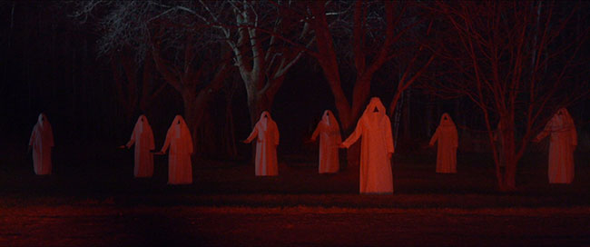 Un fotogramma del film del 2017 The Void