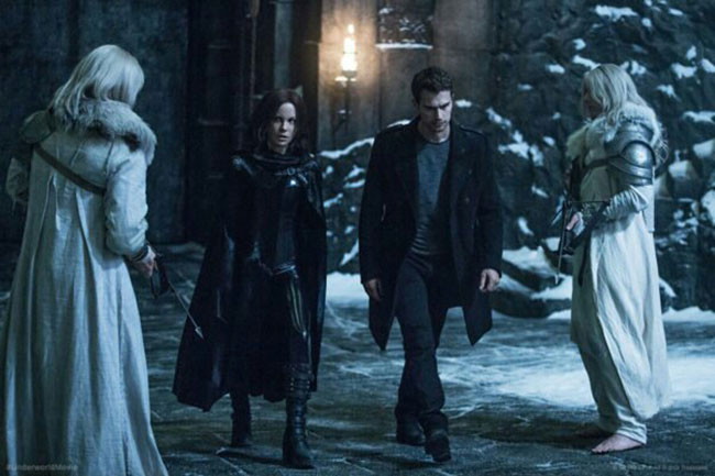 Un fotogramma del film horror del 2017 Underworld: Blood Wars