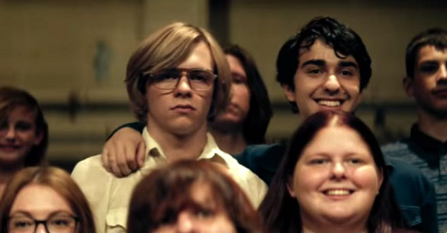 Gli attori Ross Lynch e Alex Wolff in una scena di My Friend Dahmer