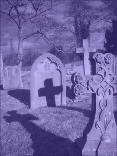 Leggende Metropolitane: I morti ci trattengono: resta nel cimitero con me!