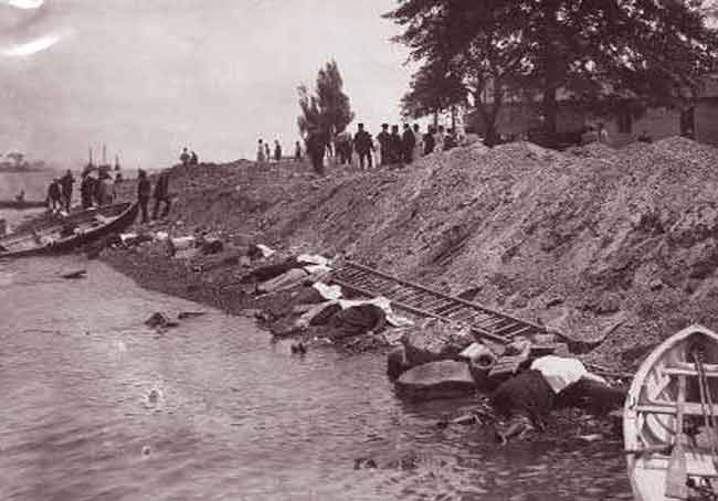 Testimoni della tragedia sull'East River