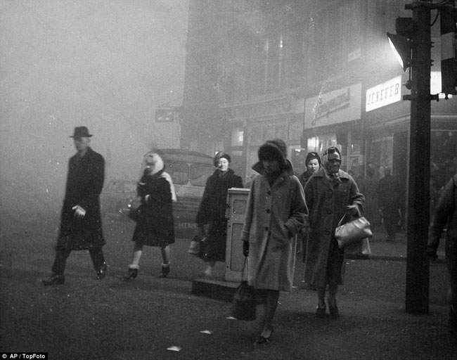 Grande Smog di Londa del 1952, cittadini nella nebbia