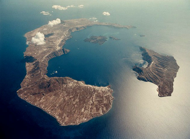 L'isola di Santorini oggi