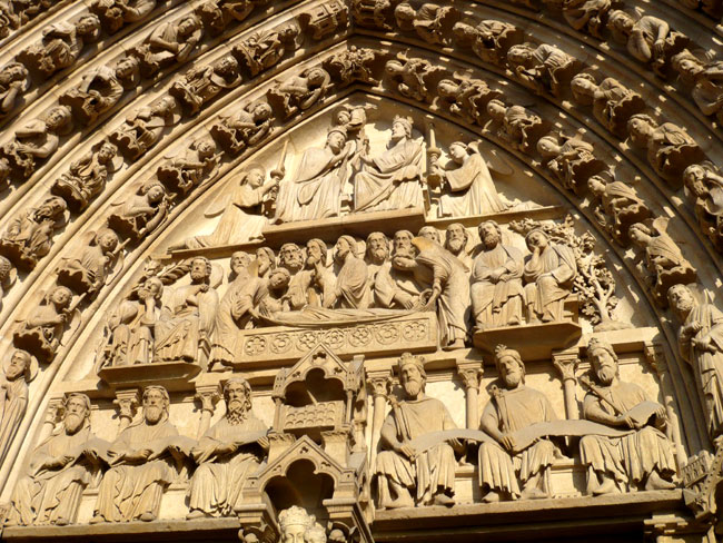 Il portale della Vergine della cattedrale di Notre-Dame a Parigi