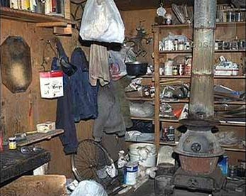 Unabomber, l'interno della sua capanna