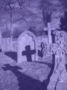 I morti ci trattengono: resta nel cimitero con me!
